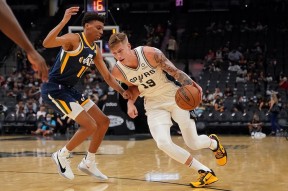 布鲁克林篮网发布备战花絮，集结日止住颓势，西甲任务艰巨，年轻球员得到机会的简单介绍